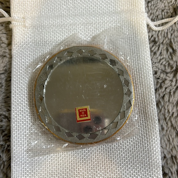 Beautifully Detailed Purse Mirror - Picture 2 of 3